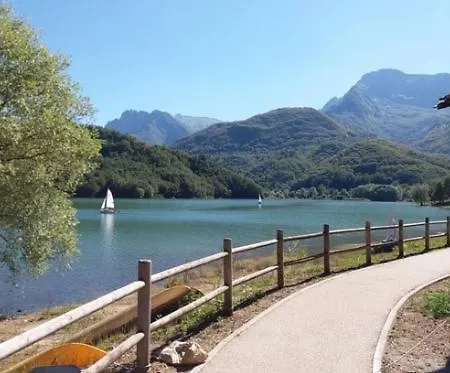 With Panoramic Views At Minucciano ! Holiday home