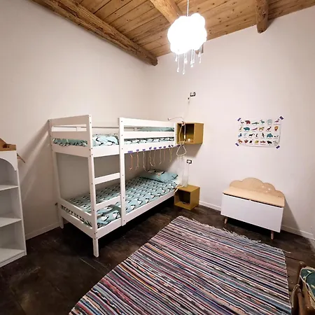 With Panoramic Views At Minucciano ! Holiday home