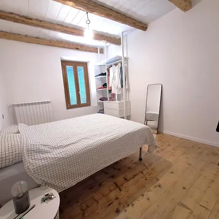 With Panoramic Views At Minucciano ! *