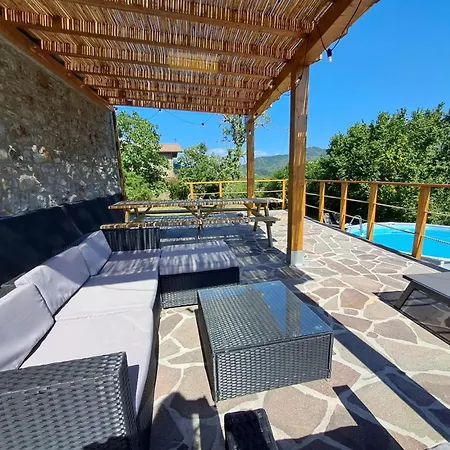 With Panoramic Views At Minucciano ! Ferienhaus Magliano in Garfagnana